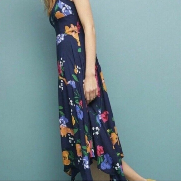 Anthropologie Maeve Vivienne Midi Dress Blue Floral Smocked in Size 6 - Picture 4 of 4